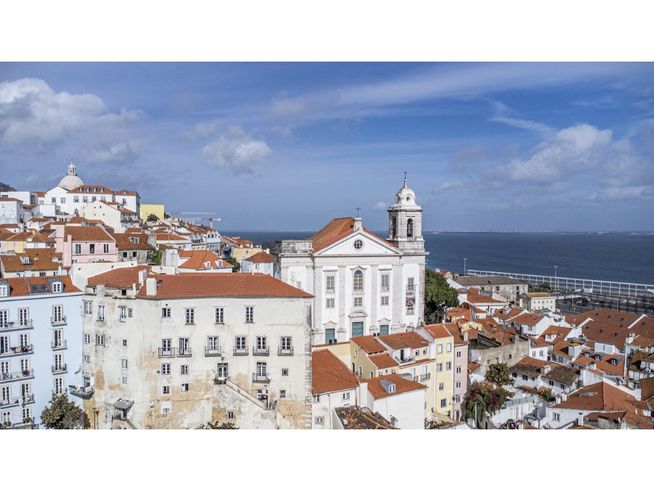 Prédio Típico para Reabilitar em Alfama com Vista Rio e Potencial d...-0