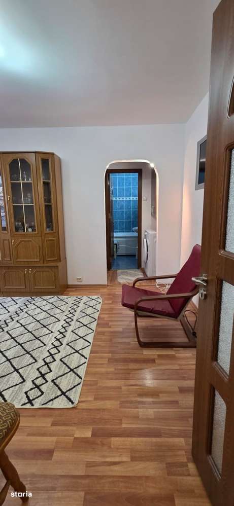 Piata Sud 3 camere Mobilat cu centrala - Imagine principală: 4/9