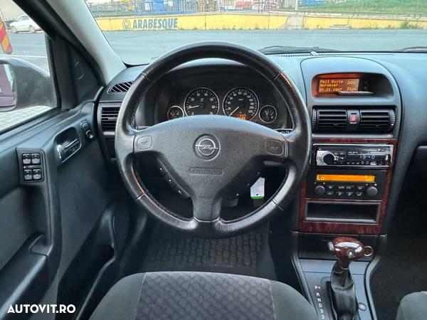 Opel Astra 1.8i Aut. Essentia - 15