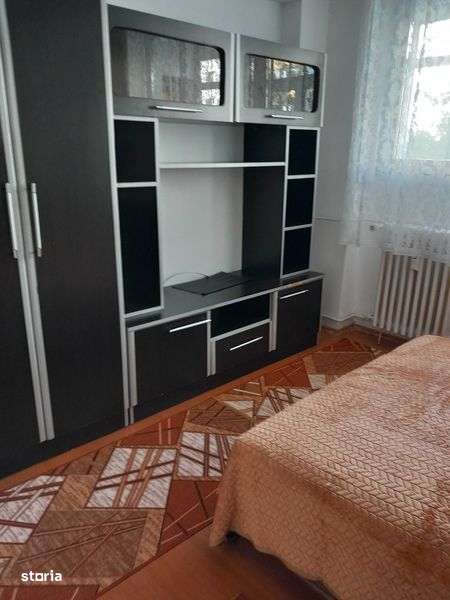 Inchiriez apartament 3 camere , decomandat. - Imagine principală: 4/8