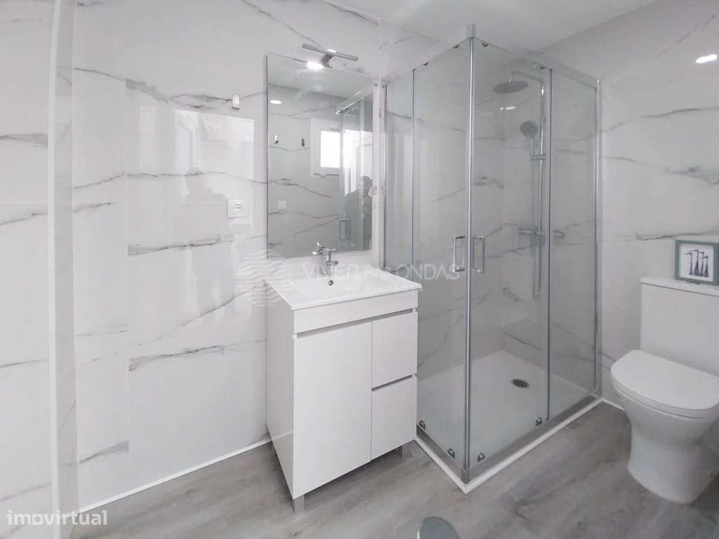 Moradia T1 totalmente renovada, com terraço, no centro do Porto.-8