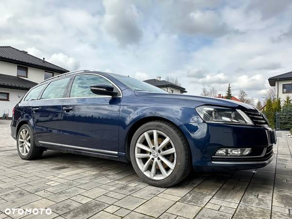 Volkswagen Passat 2.0 TDI Highline R-Style DSG - 16