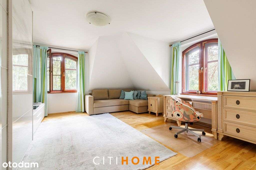 Dom typu dworek w zielonym Józefowie-9