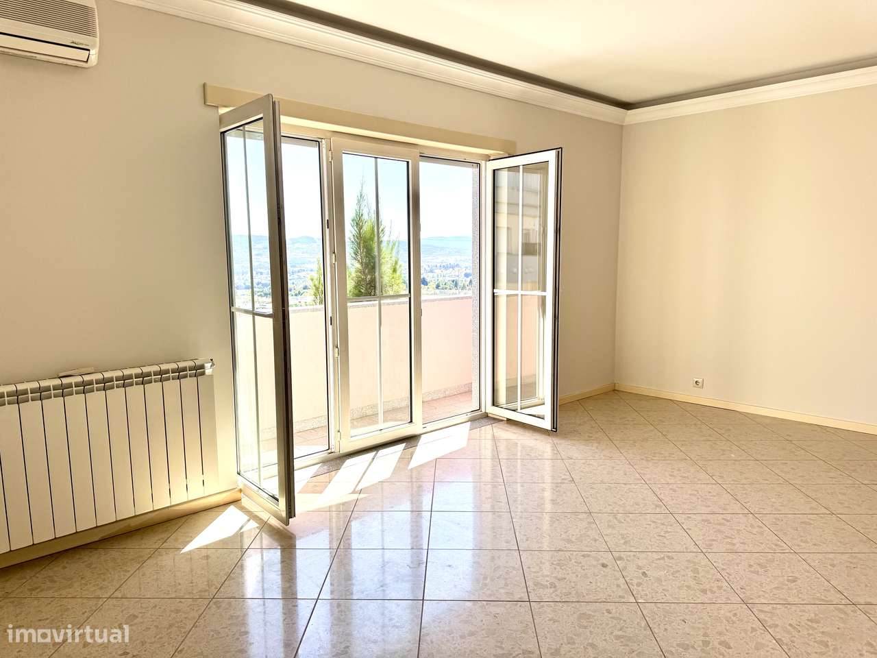 T4 Jardins das Artes, varandas e 2 garagens-6