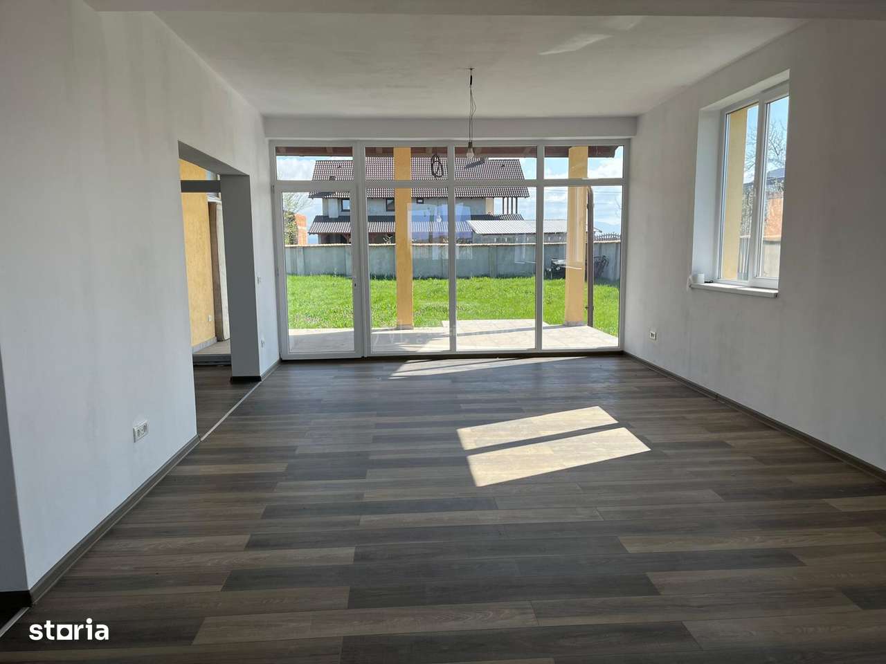 Olosag, Vila P+1E, 194 Mp., Compartimentare  Moderna - Imagine principală: 5/20