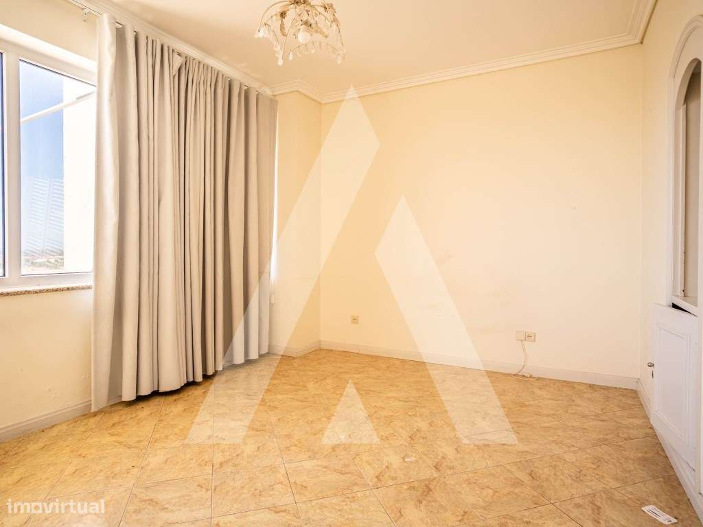 Apartamento T4 com Terraço de 90 m² no Centro de Aveiro-34