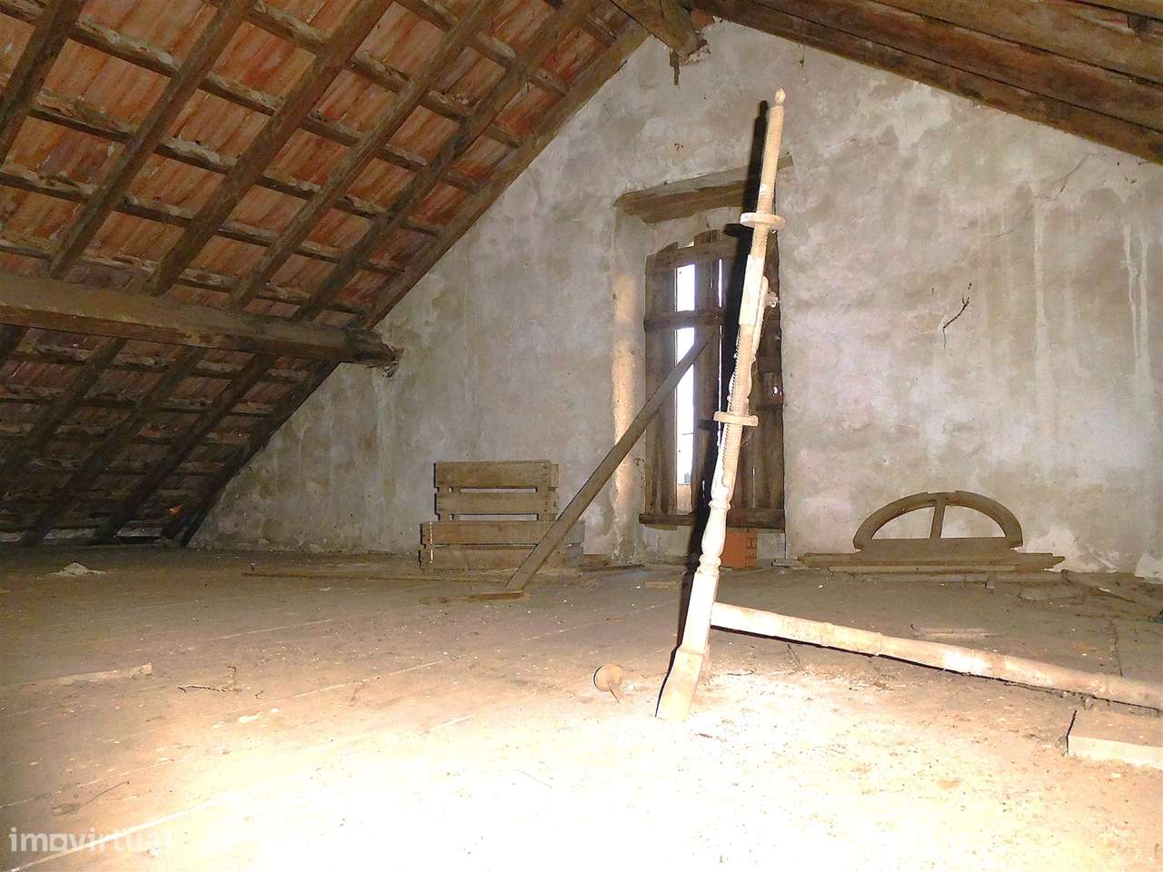 Quinta com Moradia T5 / Restaurar / Carvide / Leiria-5