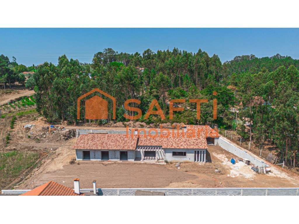 Moradia T4 em Pombal - Grande imagem: 2/35