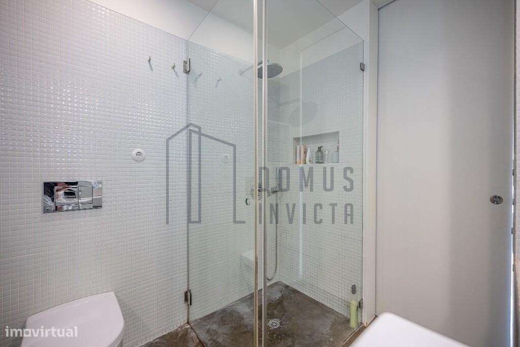 T2 remodelado com duas varandas e lugar de garagem | Zona da Boavista-25