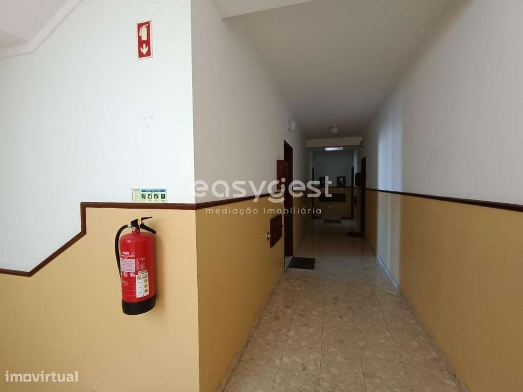 Apartamento T3 Duplex localizado a cerca de 400 m da Praia - Grande imagem: 5/29