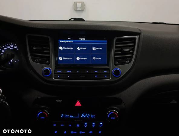 Hyundai Tucson 2.0 CRDI BlueDrive Style 2WD - 22