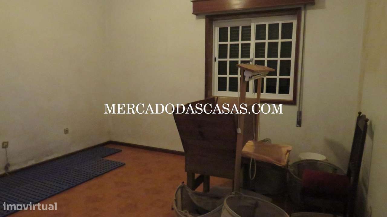 Moradia Isolada T3 em Fiães-15
