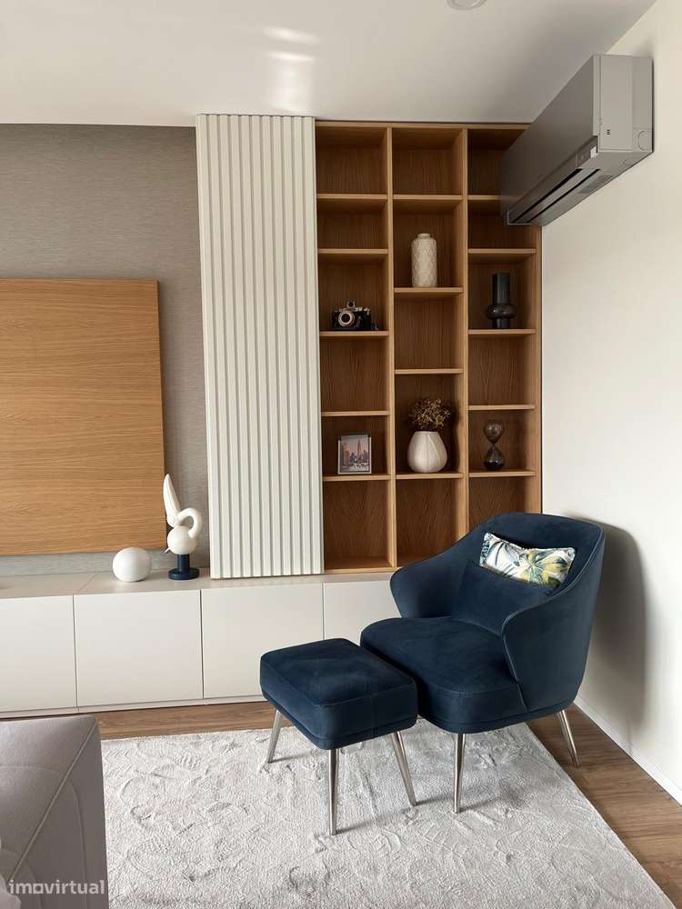 Apartamento T2 Novo com Terraço e Garagem Fechada — 5.º Andar - Grande imagem: 4/8