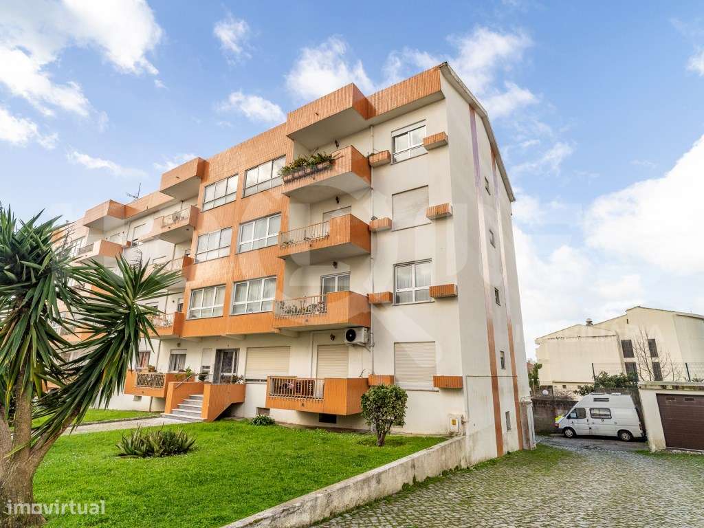Apartamento T3 | Garagem | Arrumos | Centro Histórico-55