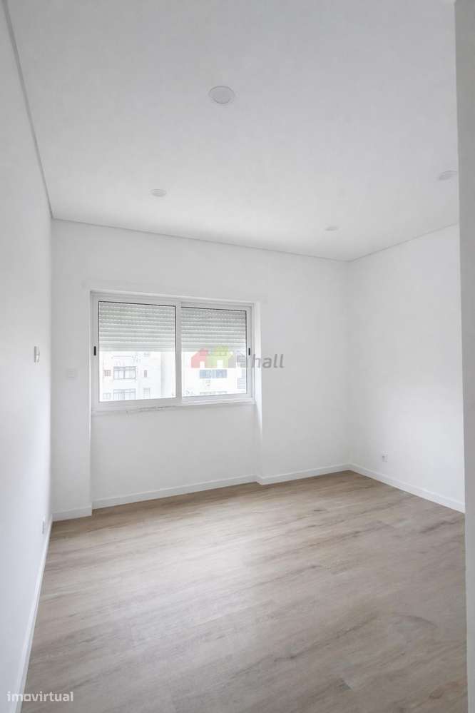 Apartamento T4 totalmente remodelado | Av. Afonso Henriques – Barreiro-8