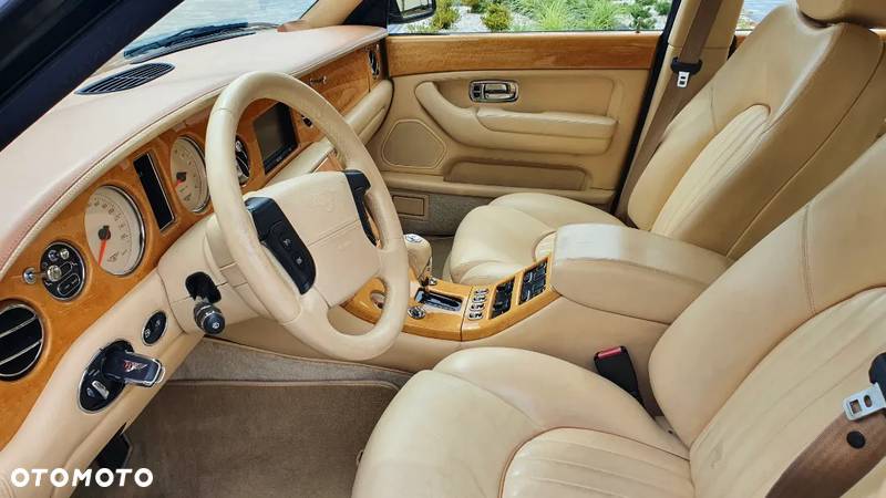 Bentley Arnage - 10