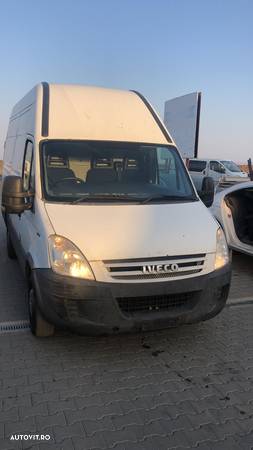 Dezmembram Iveco Daily 2.3 D an fabr. 2009 5 trepte - 1