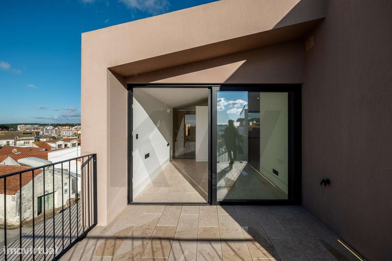 Moradia T3 de Arquitetura Autoral a 30 Minutos de Lisboa - Grande imagem: 5/49