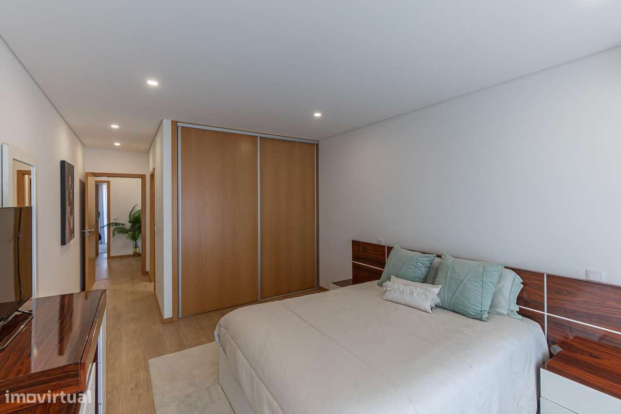 Moradia T3 em Lousada | Terraço e Garagem-17