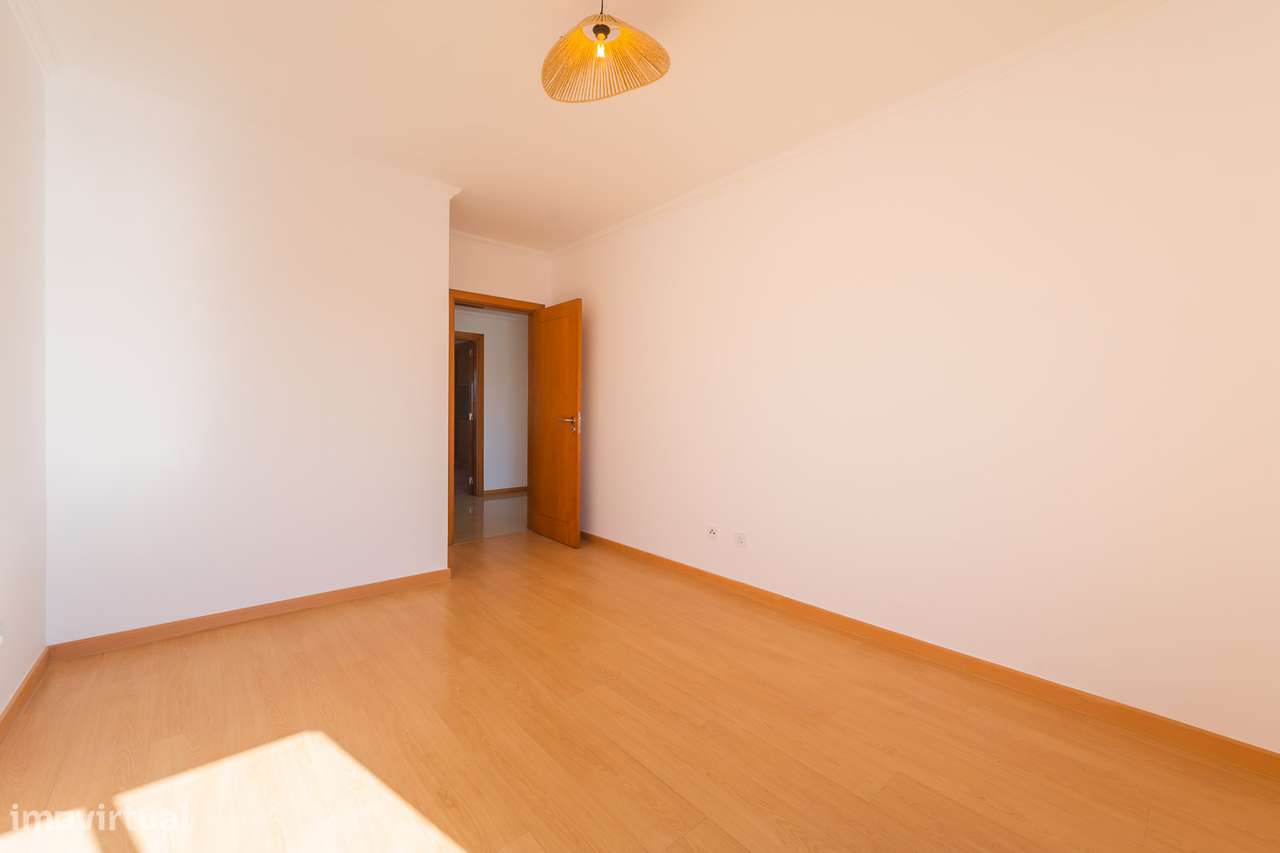 Apartamento T2 na Quinta do Conde com areas de 136m2-25