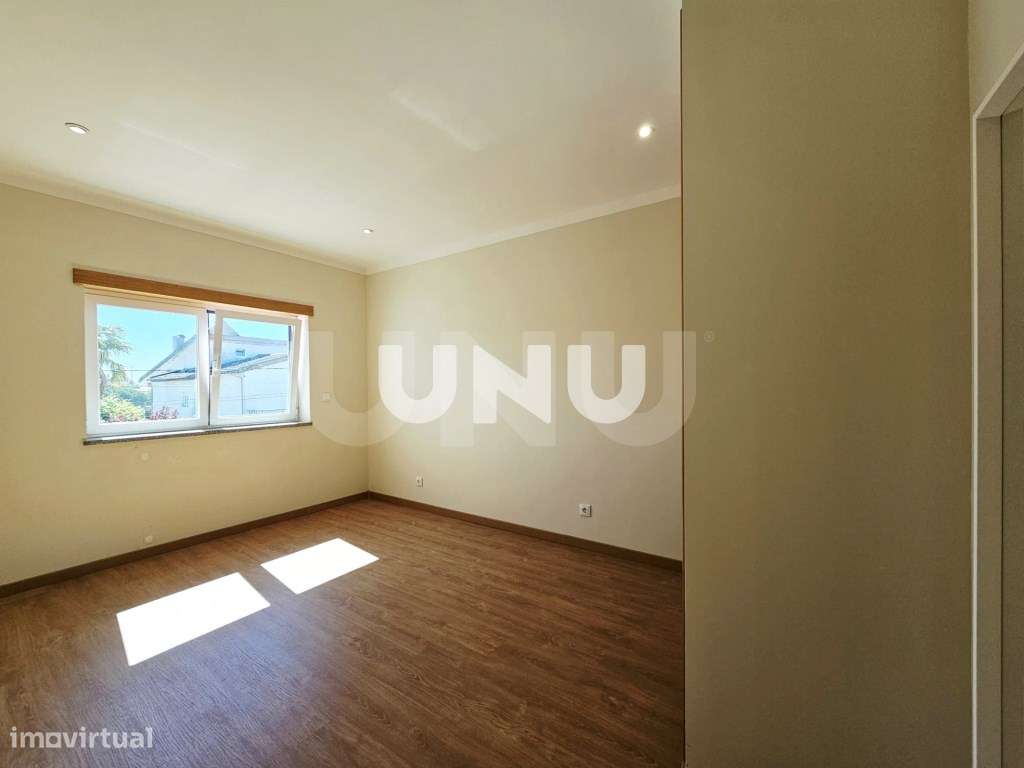 Moradia Geminada T4 - Zona Residencial-17
