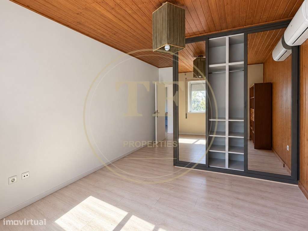 T3 Renovado com Garagem, a 600 m da Praia e junto Apeadeiro de Fran...-21