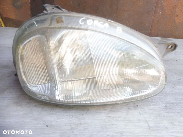 OPEL CORSA B COMBO LAMPA REFLEKTOR PRAWY PRZÓD PRZEDNIA PRAWA - 1