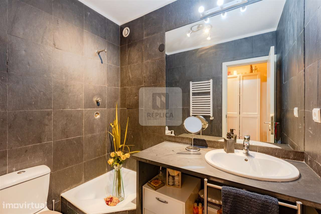 Apartamento T2 no Alto da Boa Nova, Leça da Palmeira-17