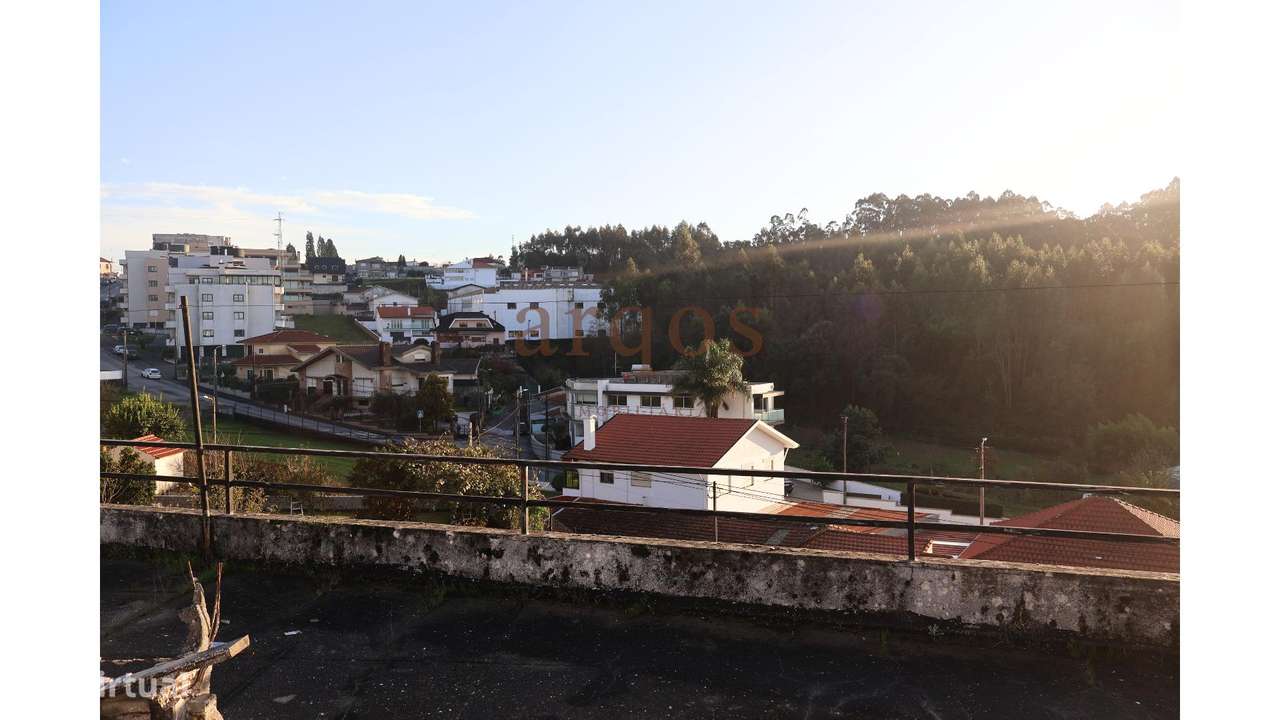Moradia Isolada T4+1 em Lourosa-23