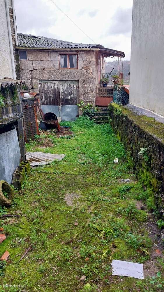 Moradia em pedra p/ Restauro - Guilhofrei - Grande imagem: 2/9