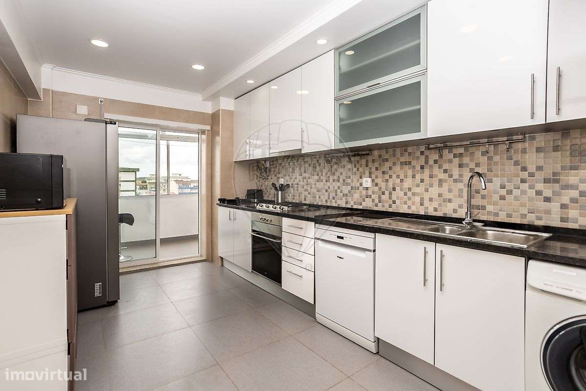 Apartamento T3 à venda em Almada-15