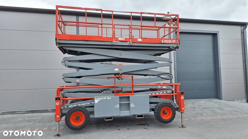 Skyjack SJ9250 - 14