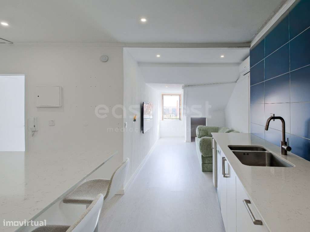 T2 remodelado no coração de Lisboa, entre o Bairro Alto e Santos-22