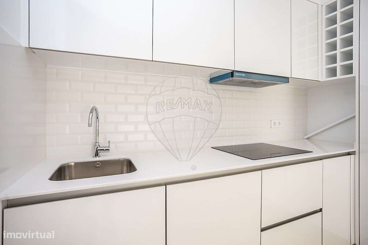 Apartamento T3 à venda em Camarate-9