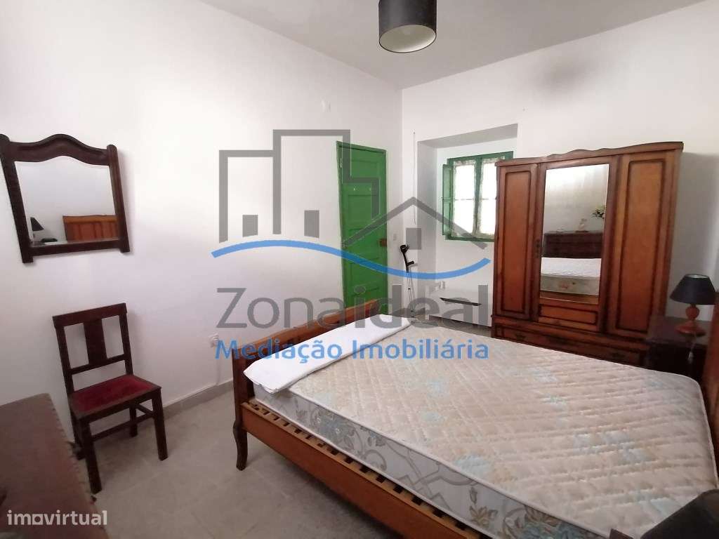 Moradia com dois pisos e logradouro, localizada em Alenquer-22