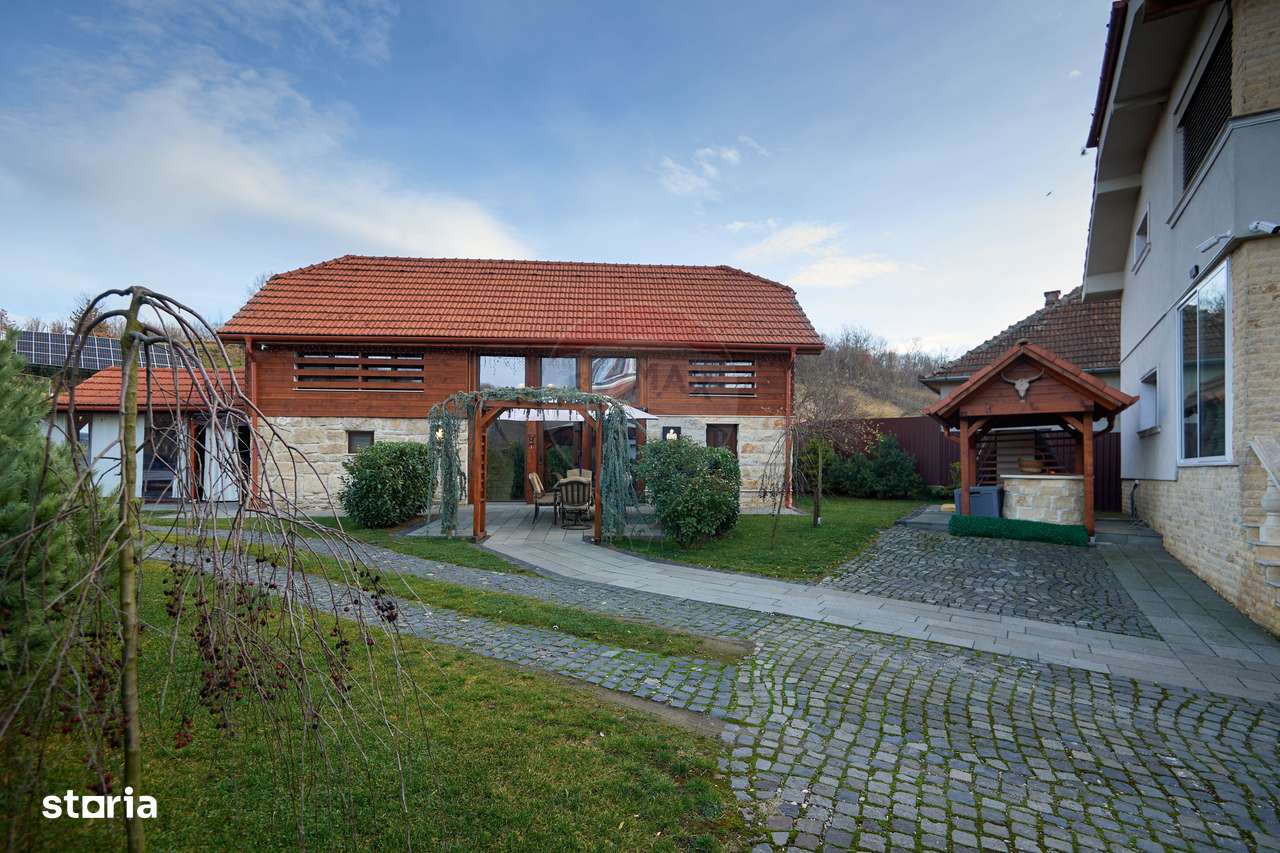 Casa / Vila cu 4 camere de vanzare la doar 30 de minute de Cluj - Imagine principală: 5/20