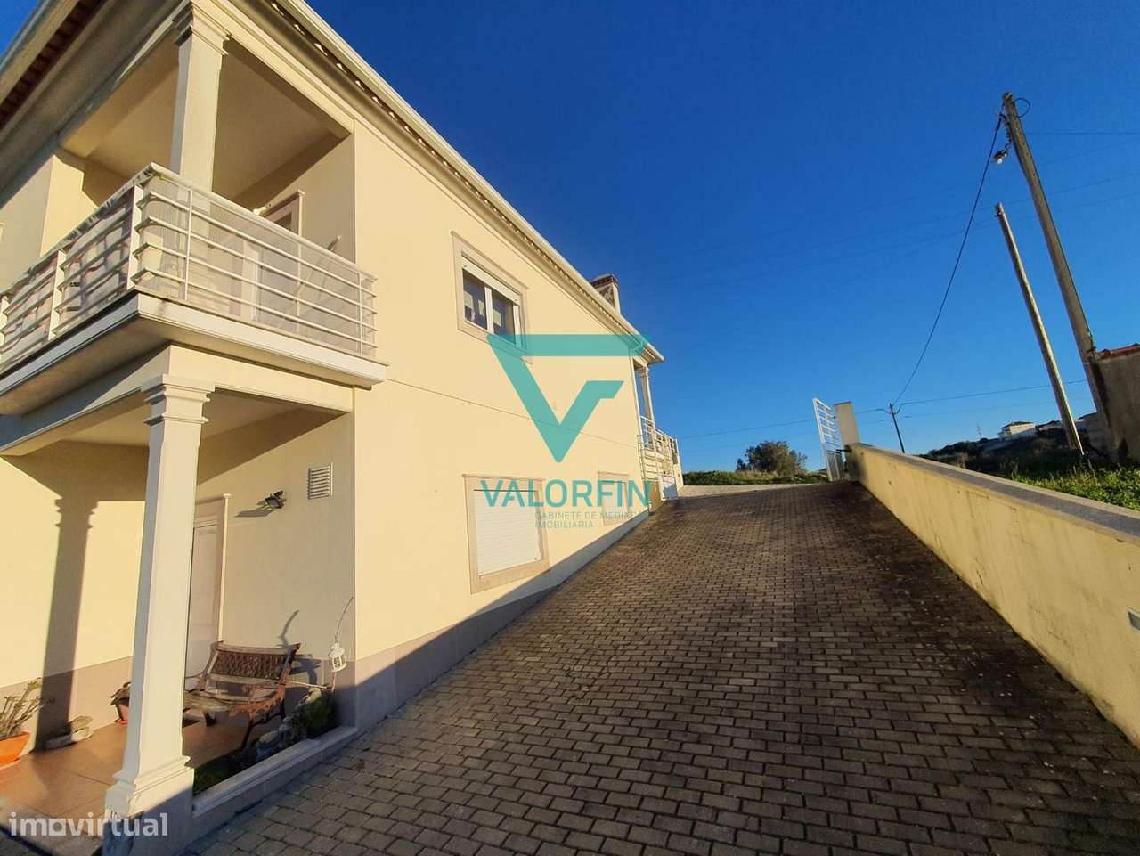 MORADIA T3 com Cave, Rés do Chão e Terreno | Batalha - Grande imagem: 4/29