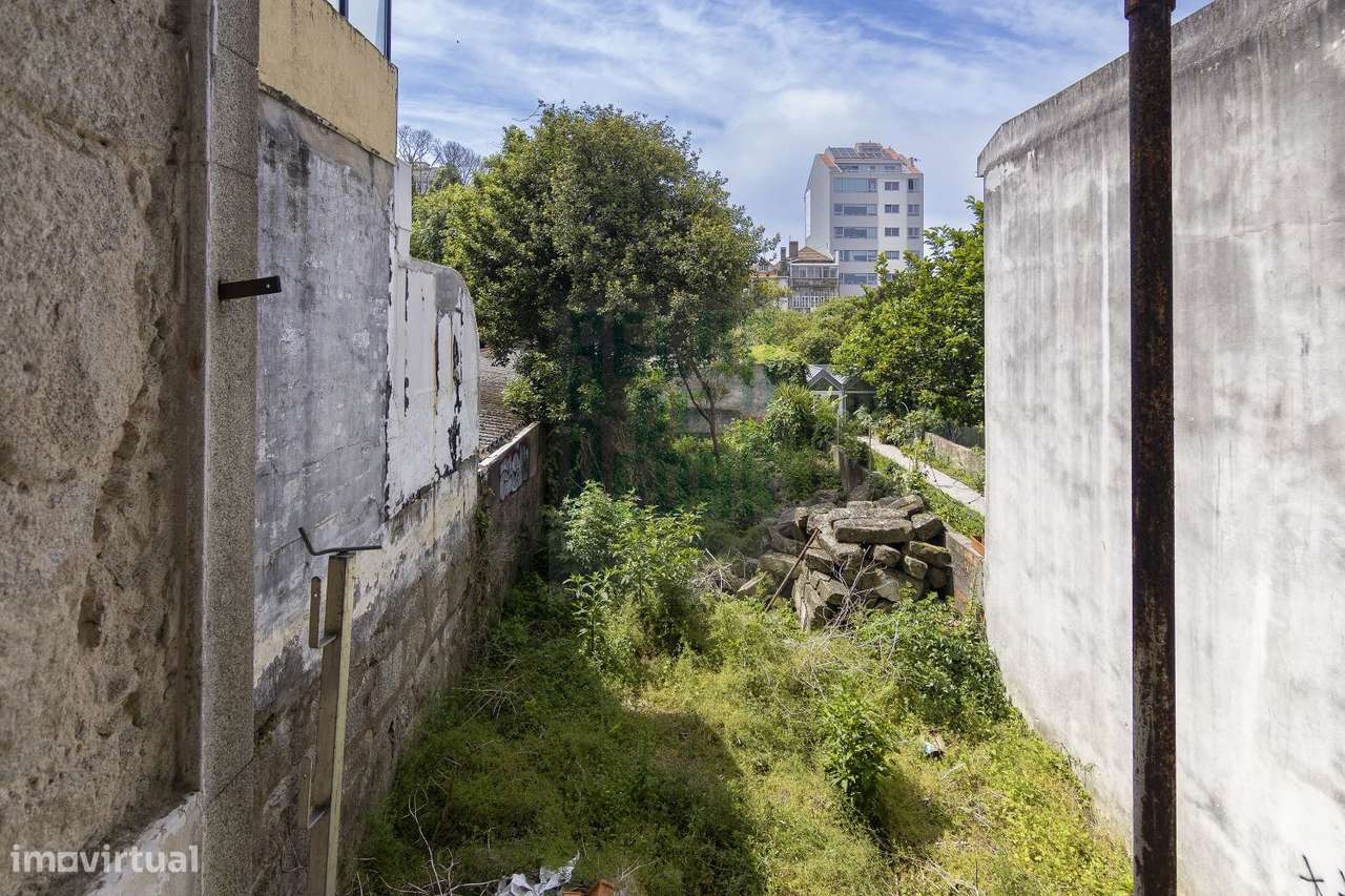 PRÉDIO COM PIP APROVADO NA BOAVISTA-3