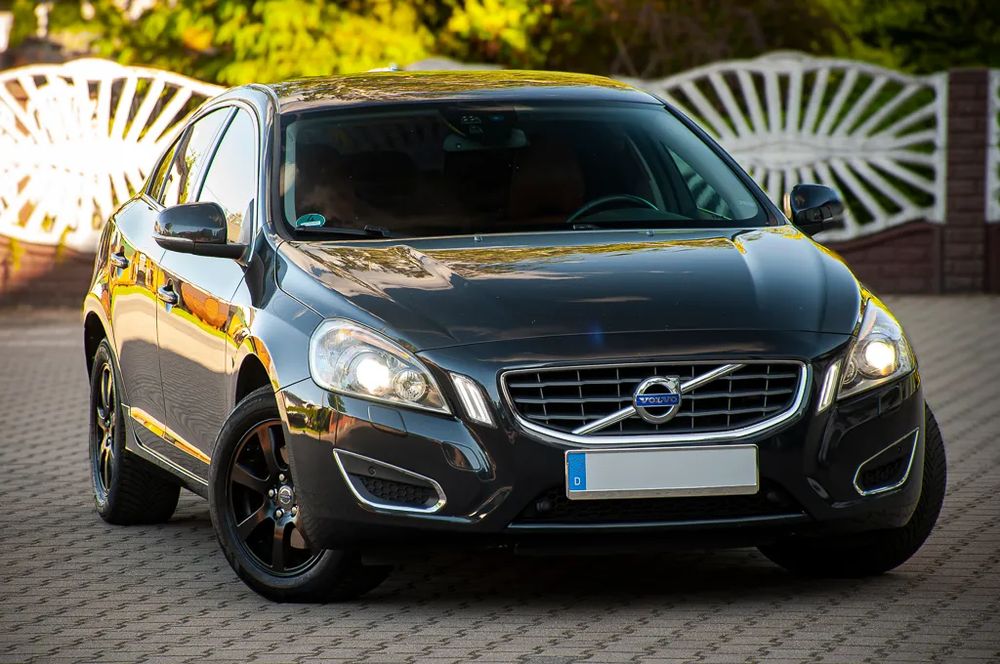 Volvo S60 II D4 Summum 2010