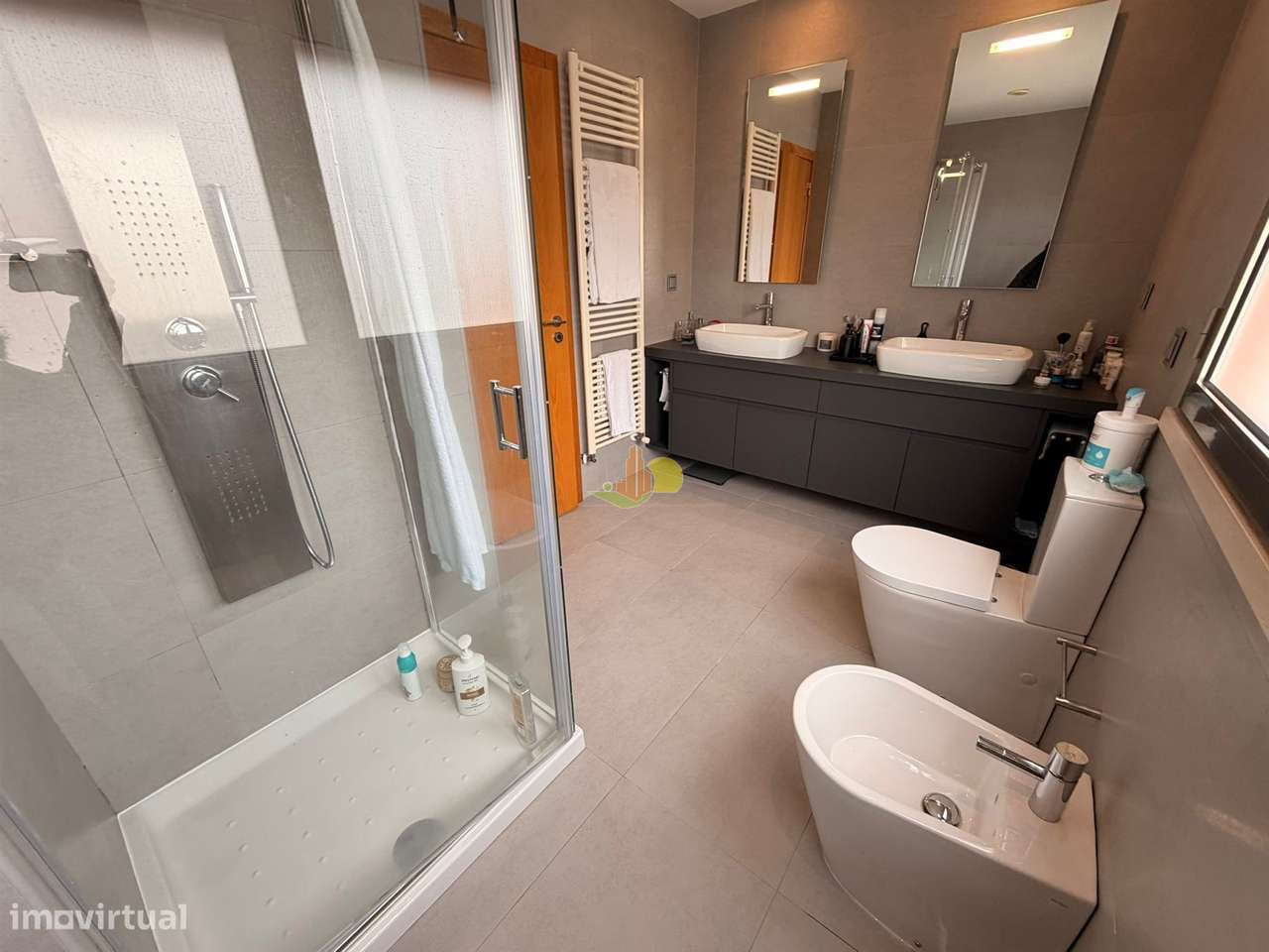 Moradia Semi Nova na Cidade!-29