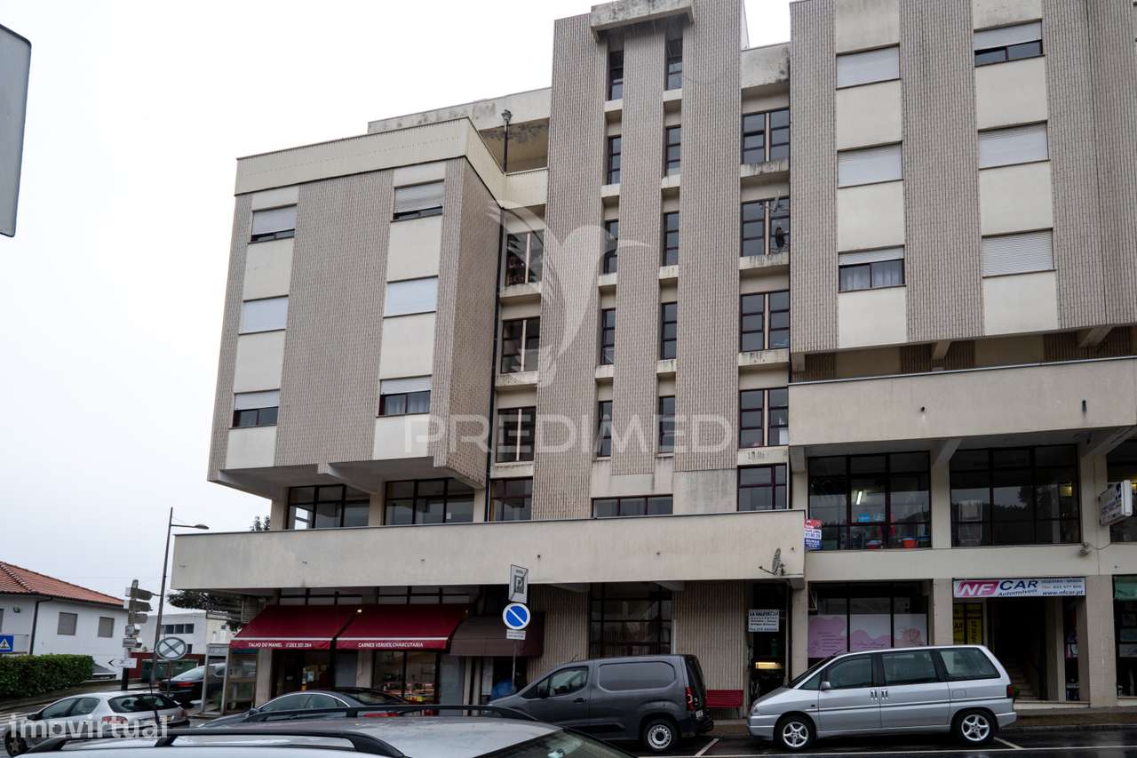 Apartamento T3 equipado e mobilado, localizado em Terras de Bouro. - Grande imagem: 2/29