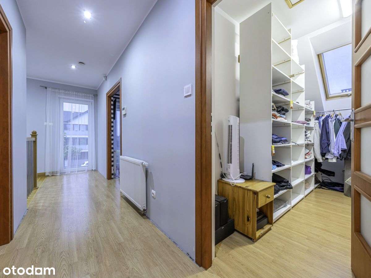 Nowoczesny wolnostojący dom-12