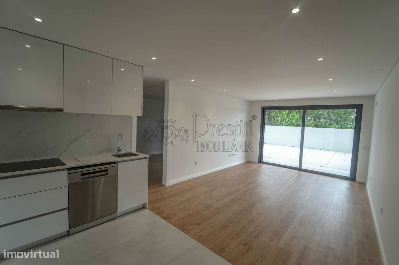 Apartamento 2 Suites para Arrendar em Guimarães - Grande imagem: 2/19