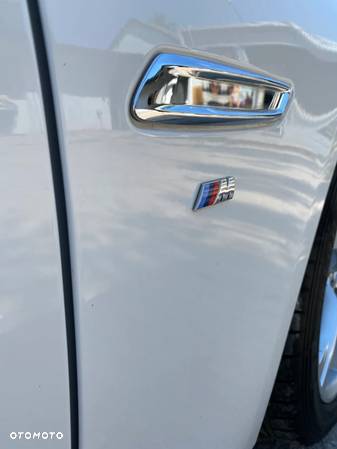 BMW Seria 5 518d - 29