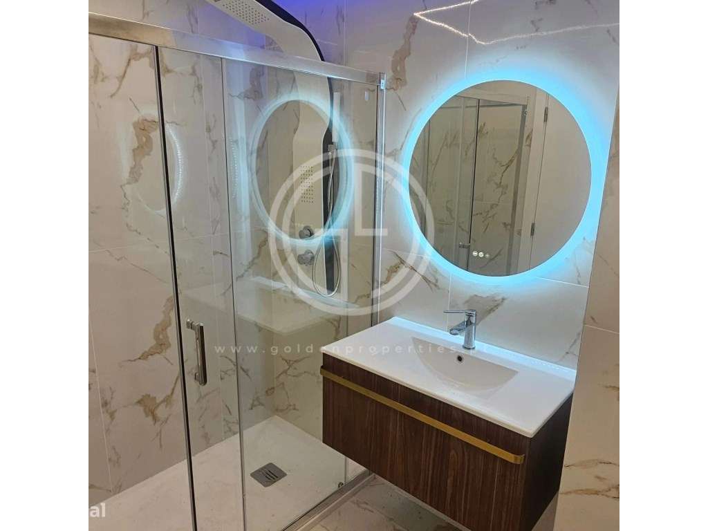 Apartamento T2 renovado, vista mar em Quarteira-8