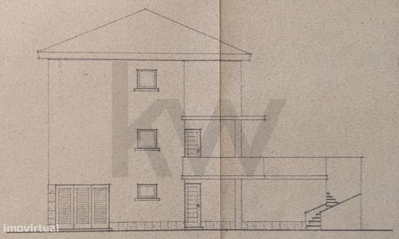 Moradia isolada para (sonhar e) remodelar | 300m2 área | Jardim à volt-43