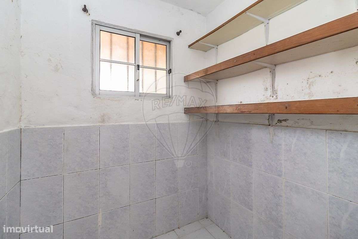 Moradia T2 para venda-15