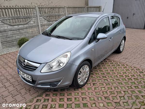 Opel Corsa 1.2 16V Cosmo - 2