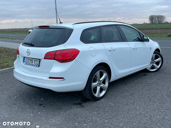 Opel Astra 1.4 Turbo Sports Tourer 150 Jahre - 3