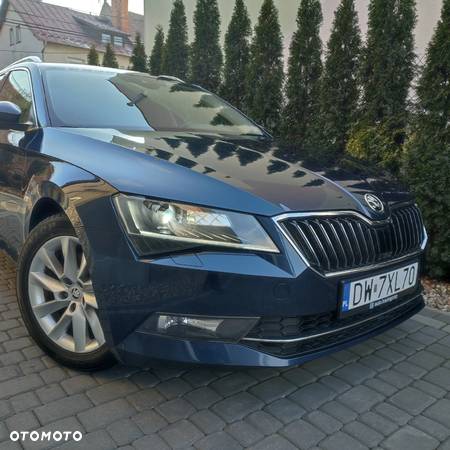 Skoda Superb Combi 2.0 TDI DSG Premium Edition - 10